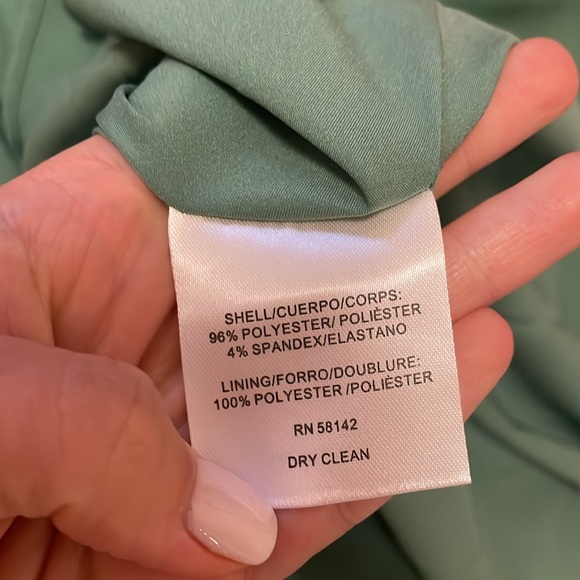 NWOT Gal Meets Glam Elsie Double Front Bow Midi Dress - Picture 8 of 8